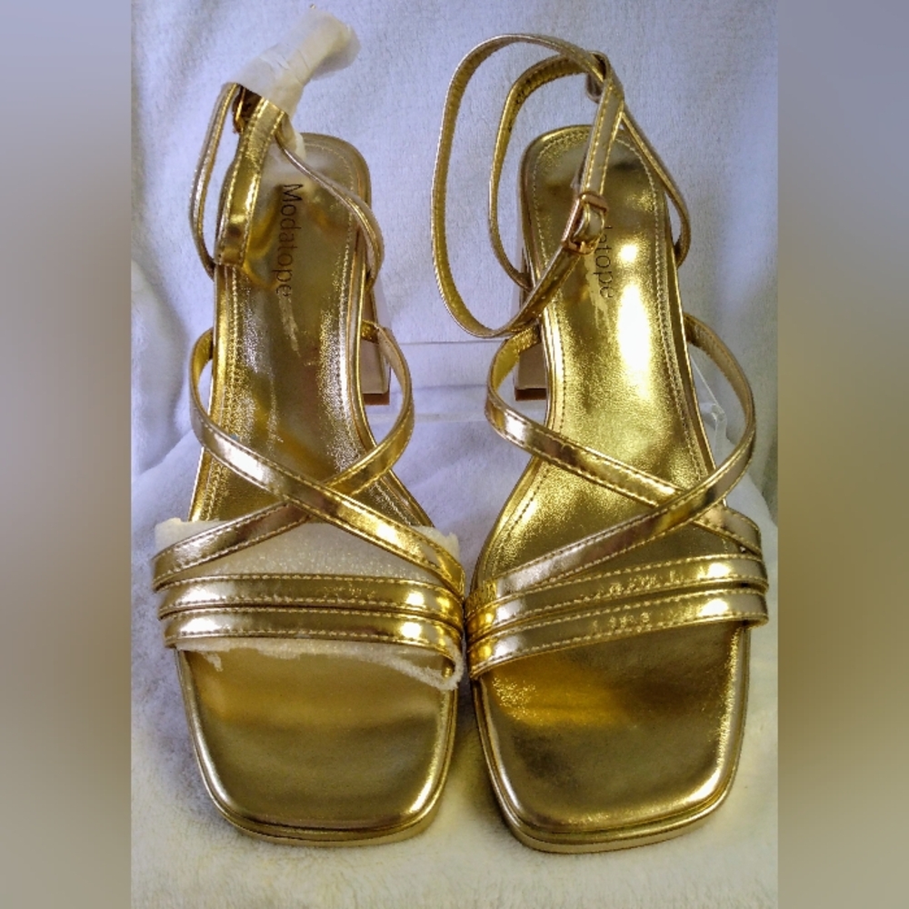 Modatope Gold Strappy, Block Heel Sandals. Size 7.